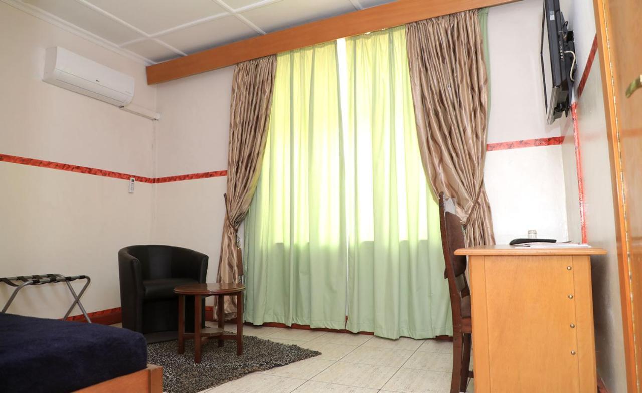 Park Hotel Lubumbashi Exterior foto